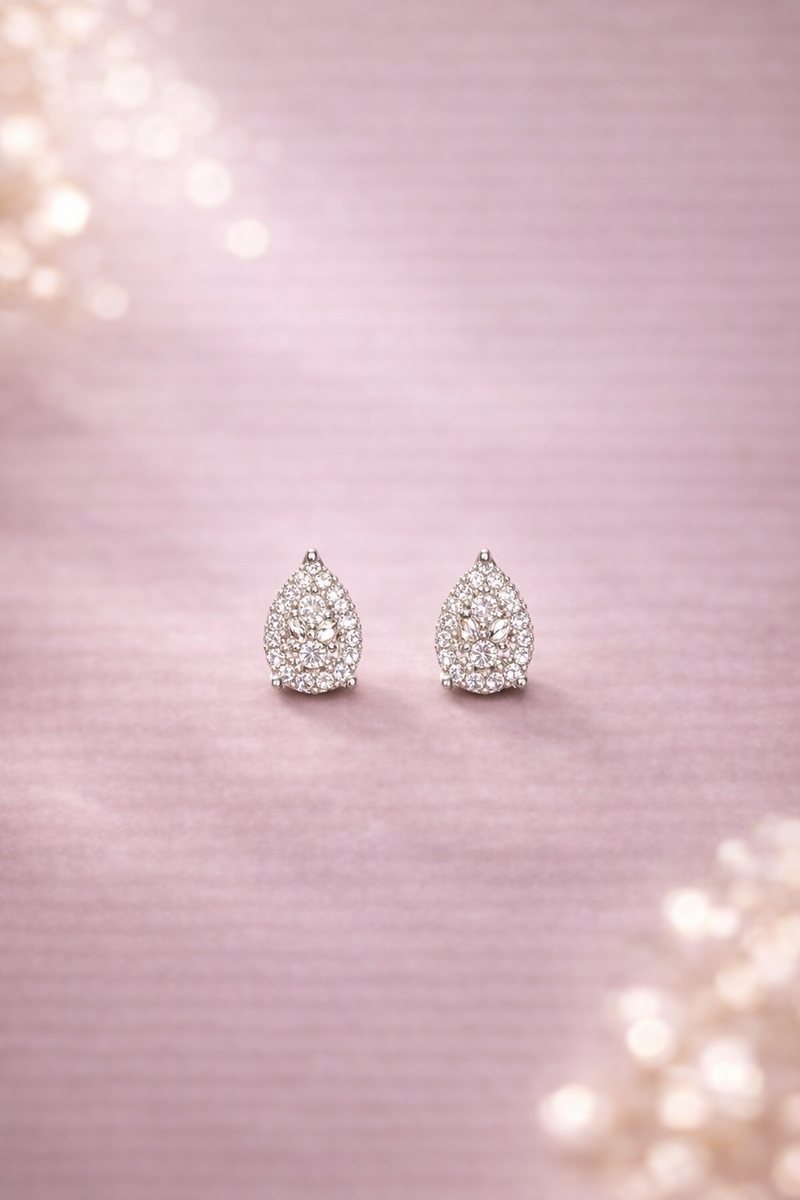 Kerasus 20 – 14K Gold Diamond Stud Earrings